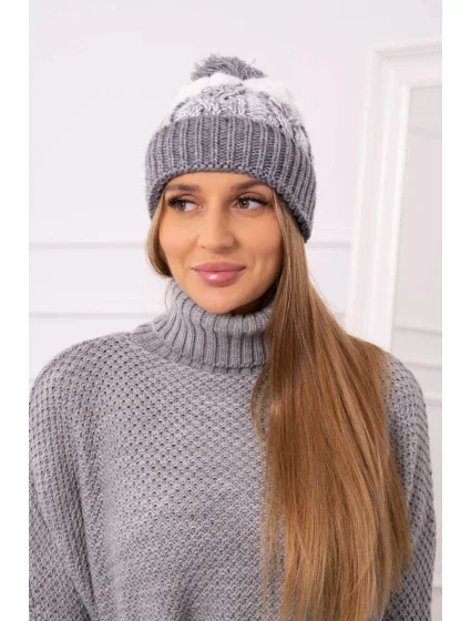 Dámská čepice s bambulí Abigail model 18751671 - K-Fashion Dámská čepice s bambulí Abigail model 18751671 - K-Fashion