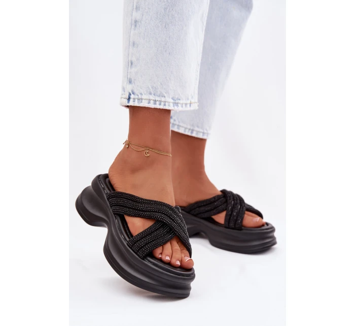 dámské pantofle na platformě s pásky Černé model 22037707 - Boto