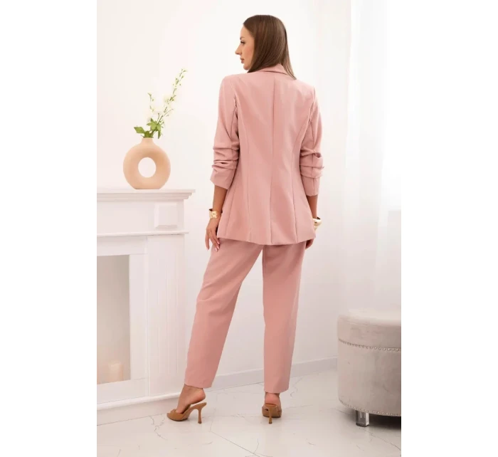 Elegantná súprava saka a nohavíc v púdrovo ružovej farbe