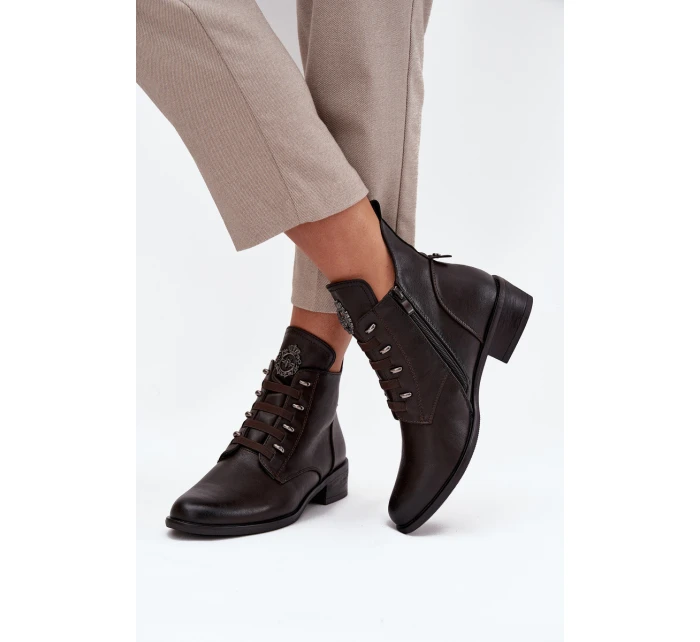 Dámske členkové topánky na nízkom podpätku so zipsom s ozdobou - hnedé Nevalia Dámske členkové topánky na nízkom podpätku so zipsom s ozdobou - hnedé Nevalia