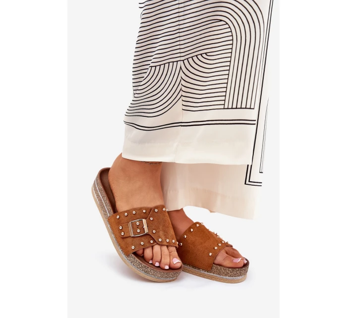 Dámské Pantofle Na Platformě S Přezkou A Camel model 21689943 - Boto