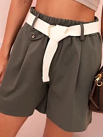 Dámske šortky s vysokým pásom a opaskom khaki