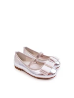 Kožené dětské baleríny s ozdobnou mašlí stříbrne model 21580989 - S.Barski