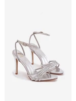 Sandále na podpätku model 222257 Vykročte štýlovo