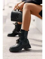 Členkové topánky z eko kože Workery Dámske s príveskami Čierne Rianael