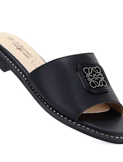 Dámske čierne kožené žabky S.Barski KV61-6019