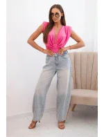 Dámska saténová blúzka s hlbokým výstrihom ružová