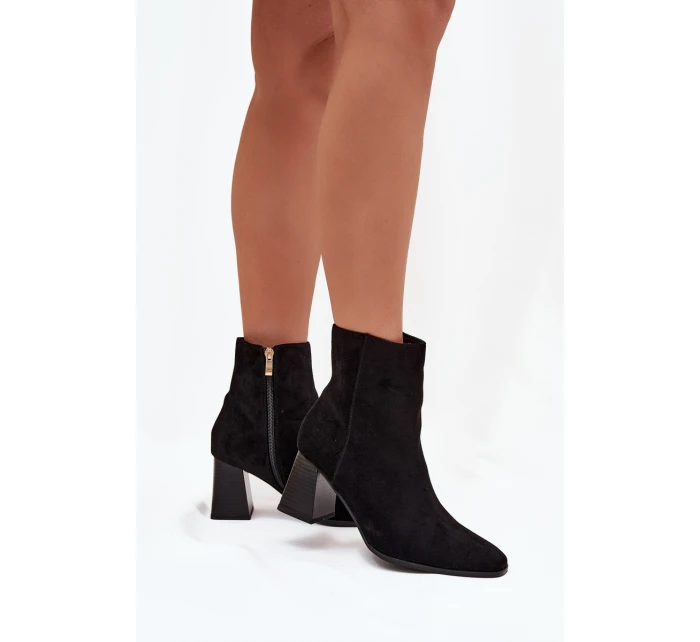 Dámské Botky Z Eko Semiše Na Podpatku Se Zipem Černé model 21704683 - Boto