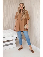 Blúzka nadrozmernej veľkosti s ťavím príveskom