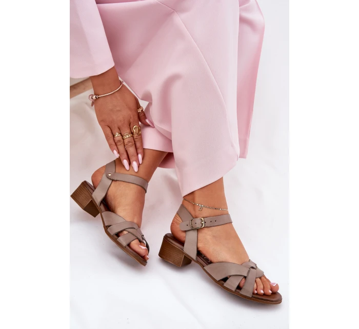 Skórzane Sandały Na Delikatnym Obcasie Zazoo 40372 Ciemnobeżowe