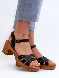 Sandále na podpätku model 196335 Krok vo veľkom štýle