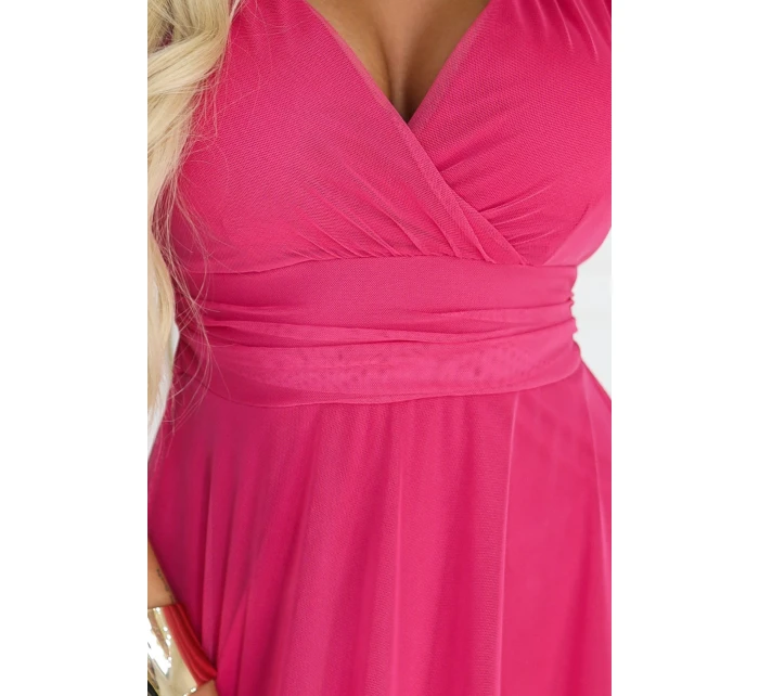 Dlouhé šaty s výstřihem, kosticemi a krátkými rukávy model 21955756 - numoco basic Dlouhé šaty s výstřihem, kosticemi a krátkými rukávy model 21955756 - numoco basic