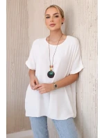 Nadrozmerná blúzka s príveskom svetlo béžová