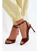 Dámské sandály na podpatku z umělé kůže hnědé model 22125502 - Boto