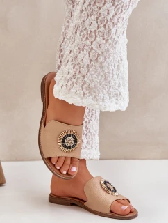 Kožené Pantofle S Dekorací Na Plochém Podpatku Béžové Lewski model 21682238 - Boto