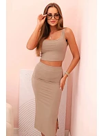 Dámsky top a vrúbkovaná sukňa s kapucňou