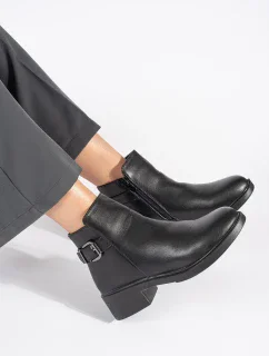 Vynikajúce dámske čierne členkové topánky na širokom podpätku