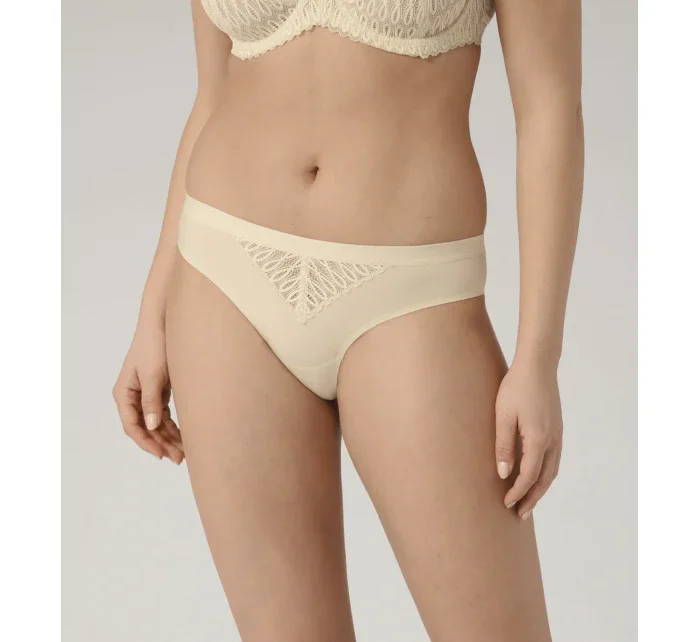 Dámske nohavičky Aura Spotlight Brazilian krémové - Triumph
