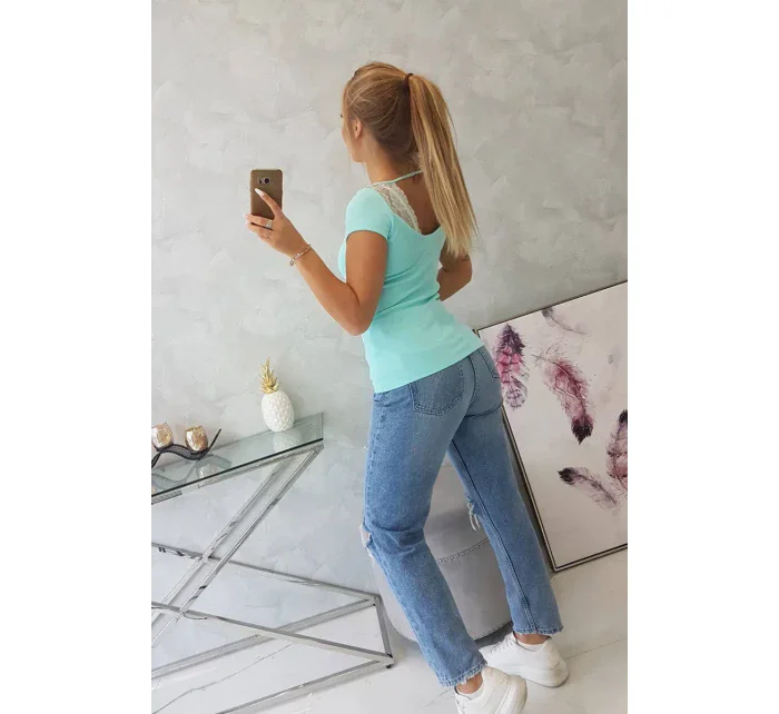 Blúzka s čipkovým výstrihom mätová