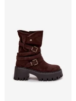 Dámské kotníkové boty na podpatku s přezkami a páskem čokoládové model 21725142 - Boto