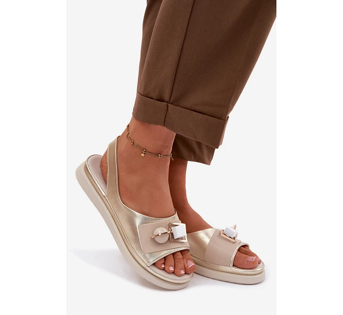 Kožené dámské sandály s ozdobou D&A GR61-5932 Zlaté