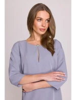 Šaty uvolněného střihu s výstřihem s   šedá model 20966109 - STYLOVE