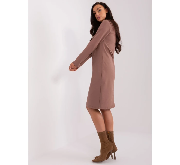 Sukienka EM SK HW 20 model 18843657 brązowy - FPrice Sukienka EM SK HW 20 model 18843657 brązowy - FPrice