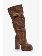 Topánky na podpätku model 202730 Krok vo veľkom štýle