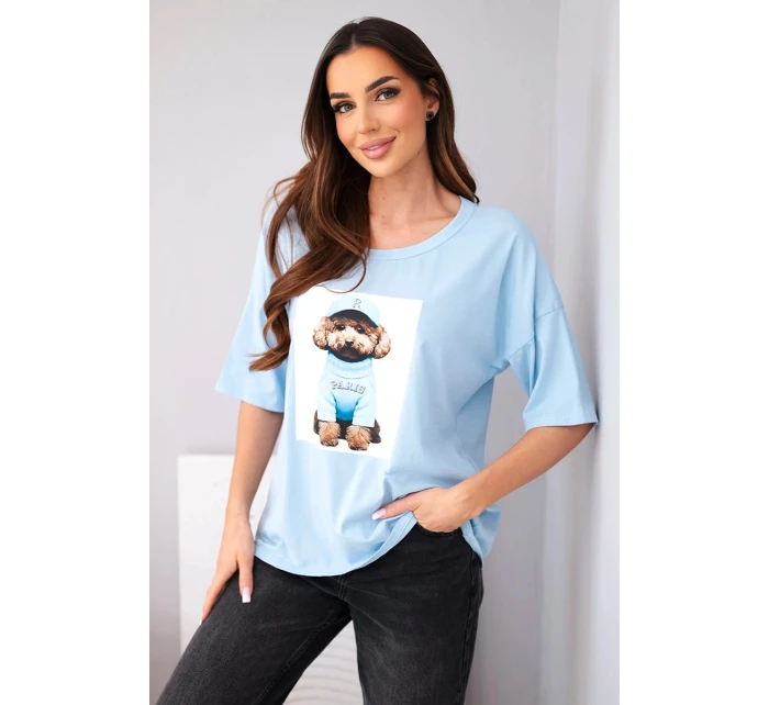 Dámska bavlnená blúzka oversize s krátkymi rukávmi a modrou potlačou