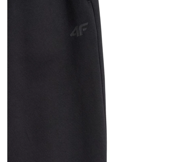 Pánske nohavice 4F CAS M1140 dark black 4FWMM00TTROM1140 20S Pánske nohavice 4F CAS M1140 dark black 4FWMM00TTROM1140 20S