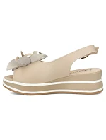 Dámske kožené sandále na platforme béžovej farby Filippo DS7045/26