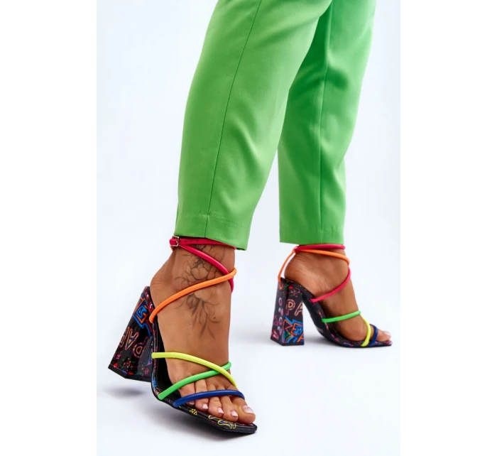 Sandále na podpätku model 193942 Krok vo veľkom štýle