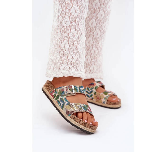Wzorzyste Klapki Damskie Na Korkowej Platformie Z Klamrami Lee Cooper LCW-25-35-3480L Multikolor Wzorzyste Klapki Damskie Na Korkowej Platformie Z Klamrami Lee Cooper LCW-25-35-3480L Multikolor
