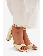 Dámské sandály na podpatku z umělé kůže žluté Melvra