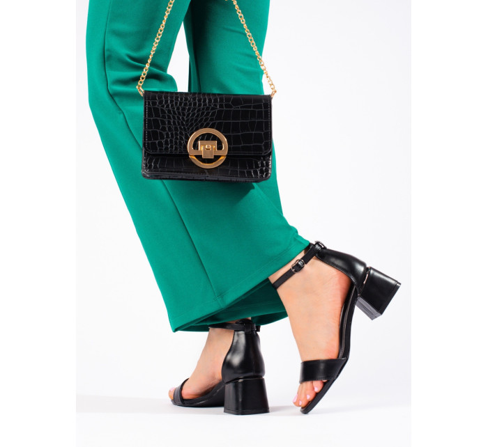 Trendy čierne sandále pre ženy na širokom podpätku