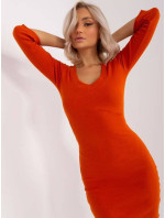 Priliehavé oranžové dámske rebrované šaty (5579-20)