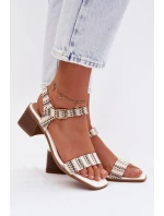 Dámské sandály na bílé model 21961051 - Boto