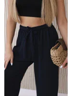 Nohavice so širokým pásom námornícka modrá