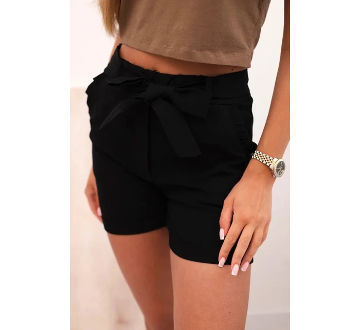 Dámske šortky s mašľou a volánikmi čierne