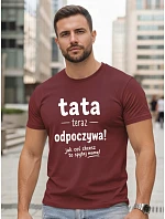 Koszulka męska z nadrukiem na bordowa model 22217762 - FashionStreet Koszulka męska z nadrukiem na bordowa model 22217762 - FashionStreet