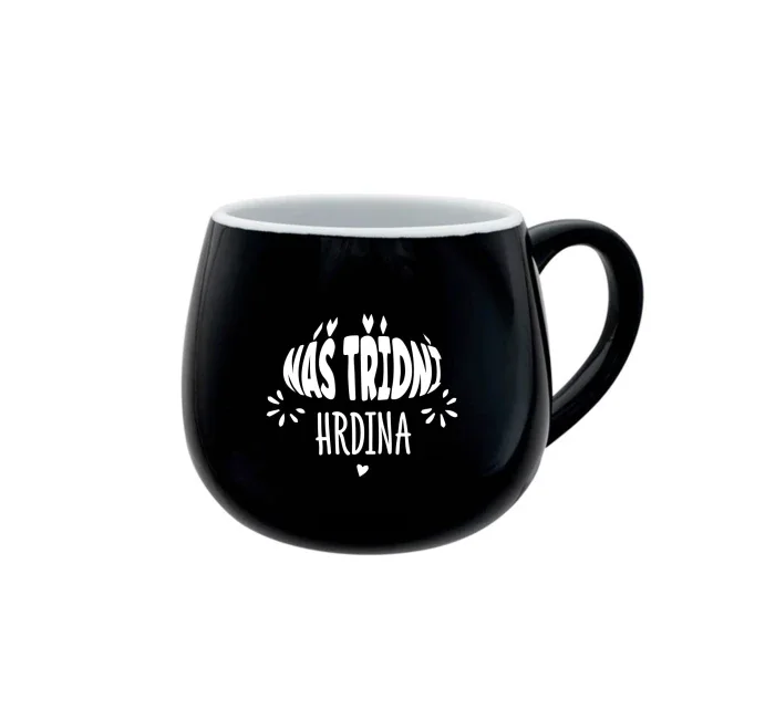 NÁŠ TŘÍDNÍ HRDINA - černý keramický hrníček 300 ml