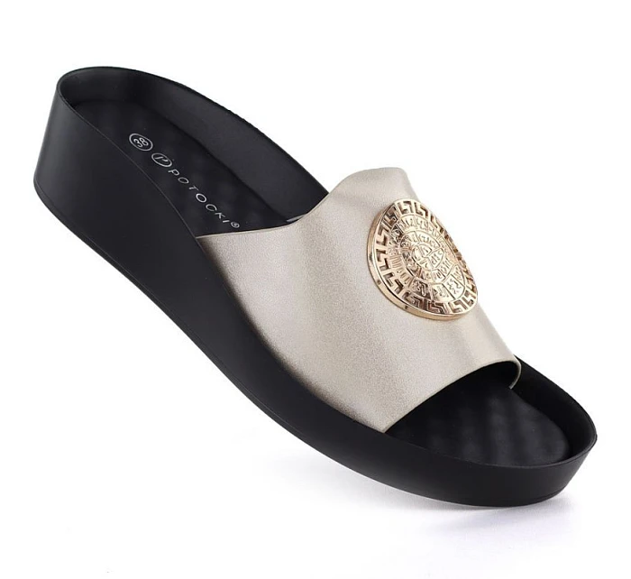 Dámské žabky na zlaté platformě model 22072433 - Potocki Dámské žabky na zlaté platformě model 22072433 - Potocki