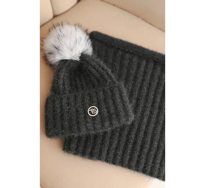 Dámska zimná súprava s bambulou a ohrievačom krku graphite