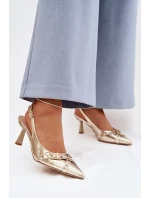 Dámské sandály na podpatku s a přezkou Zlaté model 22027843 - Boto