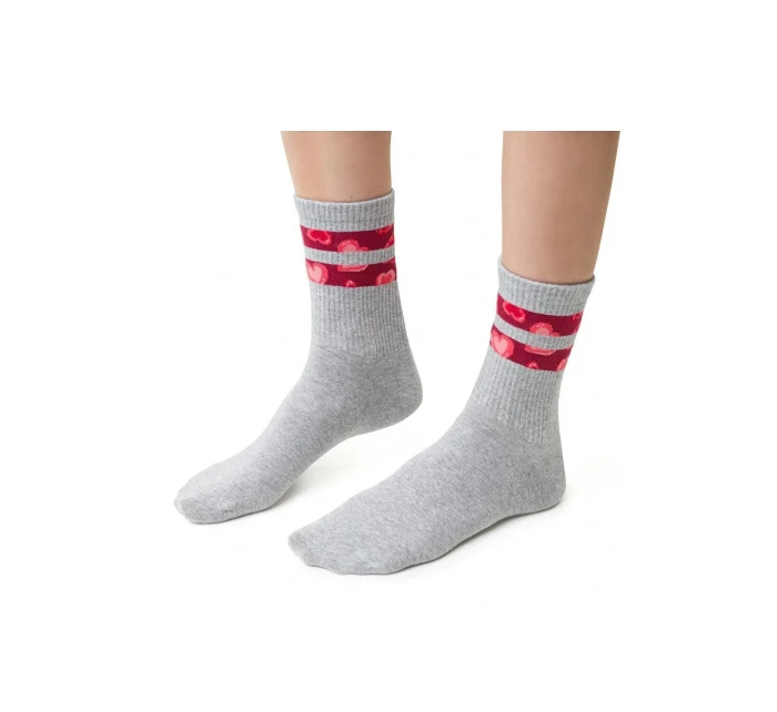 Dámské ponožky model 14559108 Srdce - Steven Dámské ponožky model 14559108 Srdce - Steven