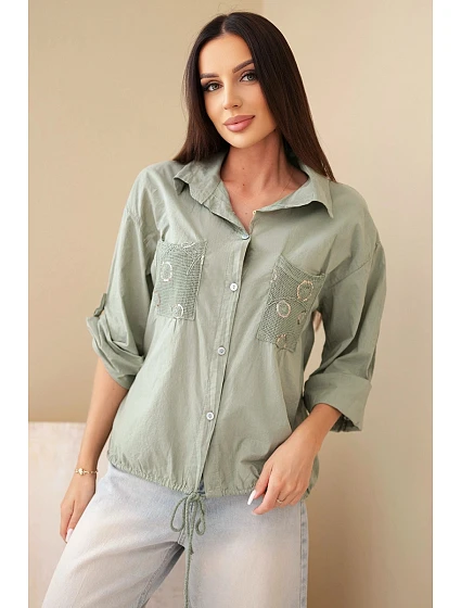 Dámská bavlněná košile s model 22207107 dole a kapsami khaki - K-Fashion Dámská bavlněná košile s model 22207107 dole a kapsami khaki - K-Fashion