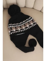 Dámska zimná vlnená čiapka s ušnými klapkami a bambuľkami K436 black + mocha Dámska zimná vlnená čiapka s ušnými klapkami a bambuľkami K436 black + mocha