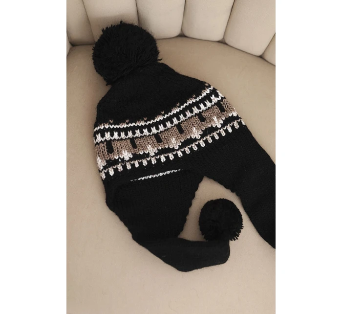 Dámska zimná vlnená čiapka s ušnými klapkami a bambuľkami K436 black + mocha Dámska zimná vlnená čiapka s ušnými klapkami a bambuľkami K436 black + mocha