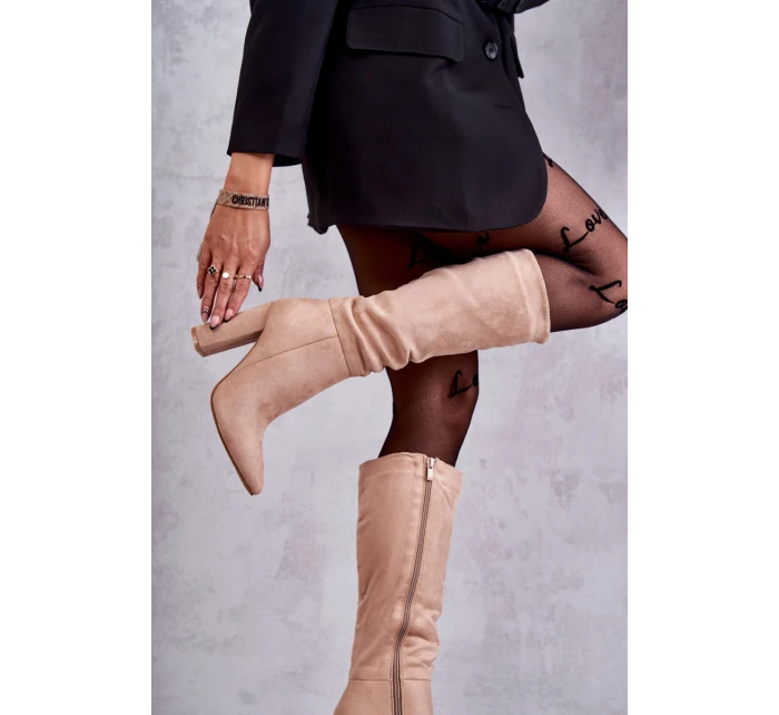 Klasyczne Zamszowe Kozaki Na Obcasie Ciemnobeżowe Tressa