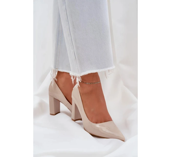 Dámske lakované lodičky Kilanne na širokom podpätku - béžové Dámske lakované lodičky Kilanne na širokom podpätku - béžové